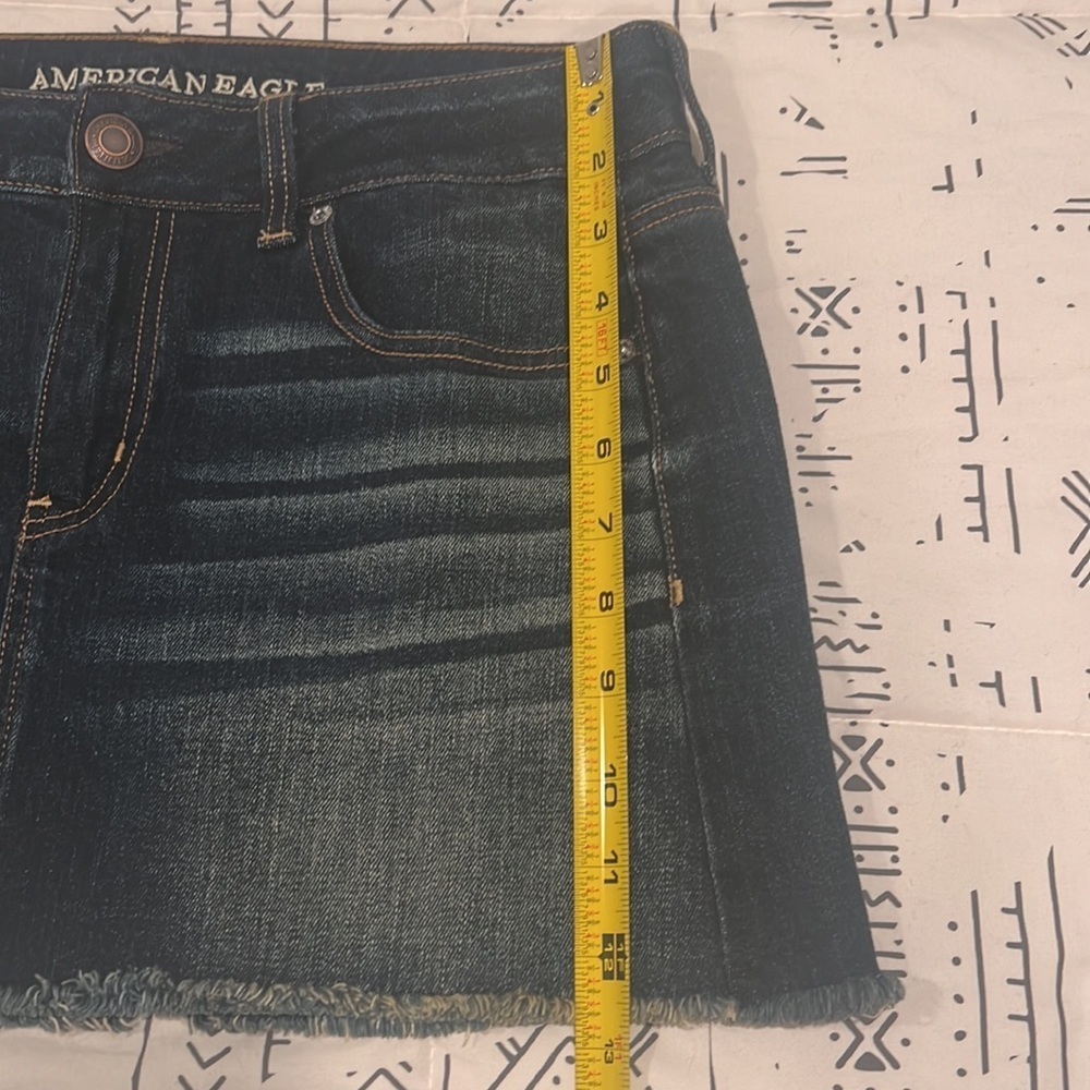 American Eagle Denim Mini Skirt Dark Blue w/ Stretch Size 10 - Picture 2 of 8